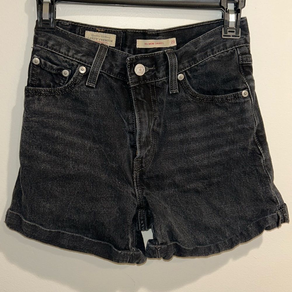 Levi Denim Shorts - dark wash - 80’s mom shorts - Women’s 23